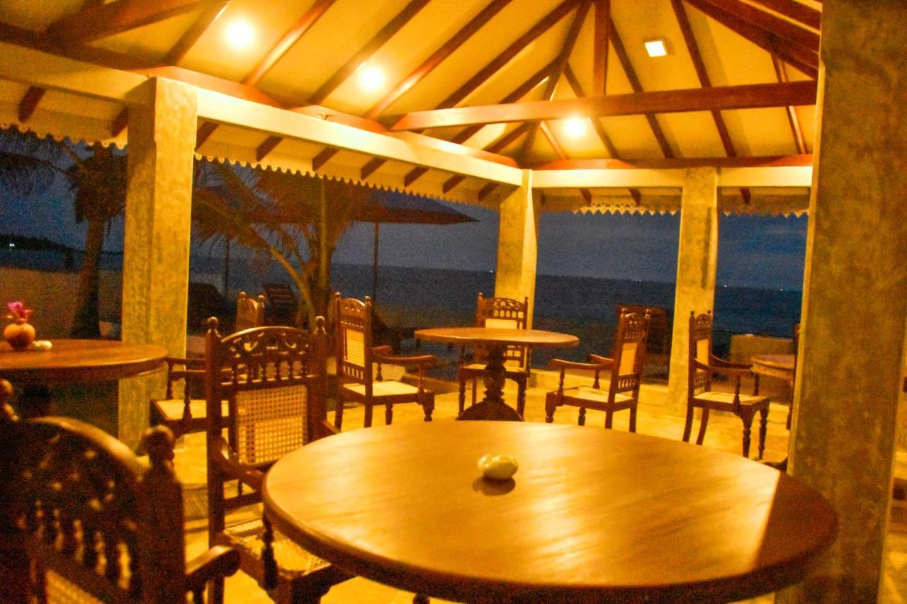 Oriental Rest Hotel Hikkaduwa Bagian luar foto